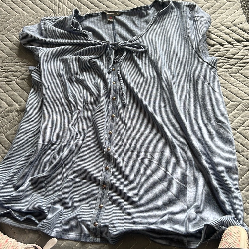 Rock and republic blue short sleeve xl